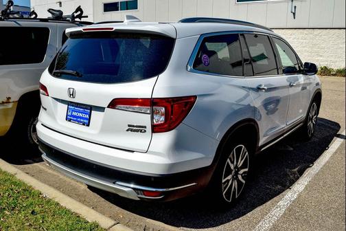 2021 Honda Pilot Touring 8-Passenger