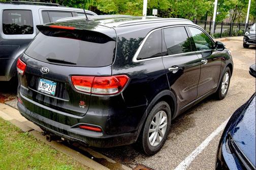 Platinum Graphite 2017 Kia Sorento LX