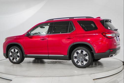 Radiant Red Metallic II 2026 Honda Pilot Elite