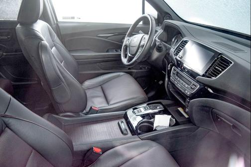 2023 Honda Ridgeline Black