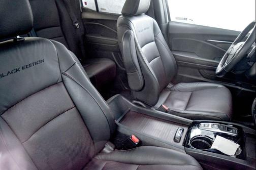 2023 Honda Ridgeline Black