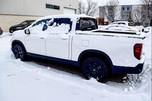 2023 Honda Ridgeline Black