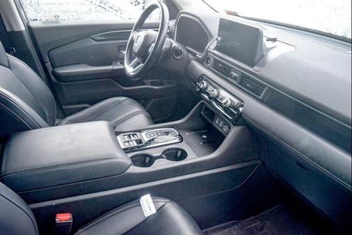 2023 Honda Pilot Touring 8-Passenger