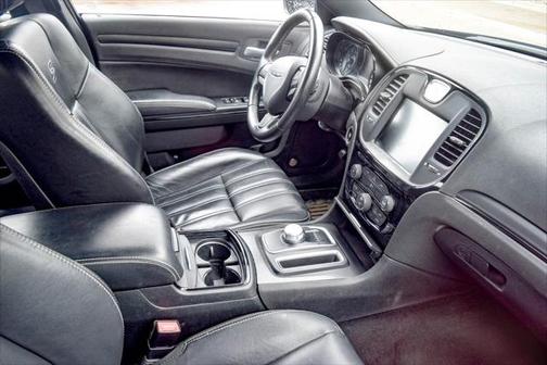 2016 Chrysler 300 S