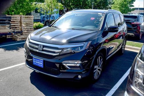 Crystal Black Pearl 2017 Honda Pilot Elite