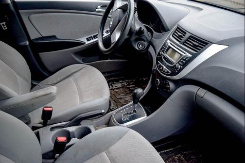 2013 Hyundai Accent GLS