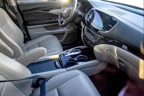 2020 Honda Pilot Touring 8-Passenger