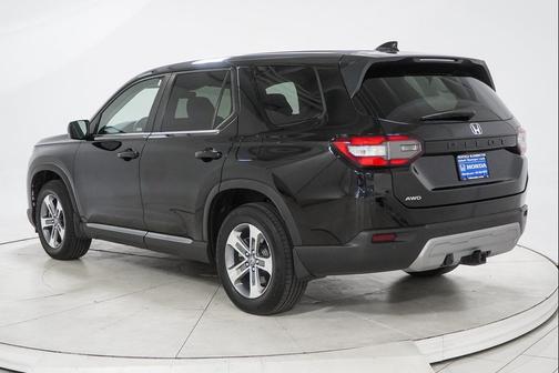 2023 Honda Pilot AWD EX-L 8 Passenger