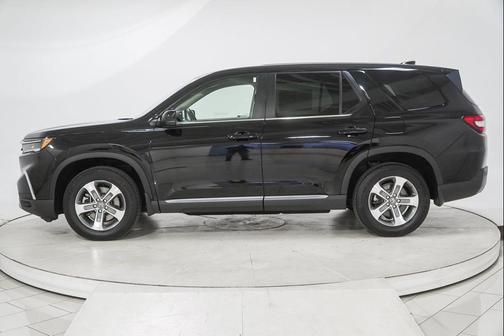 2023 Honda Pilot AWD EX-L 8 Passenger