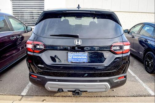 2023 Honda Pilot AWD EX-L 8 Passenger