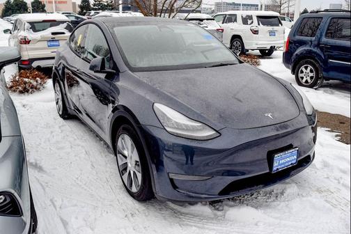 2023 Tesla Model Y Long Range Dual Motor All-Wheel Drive