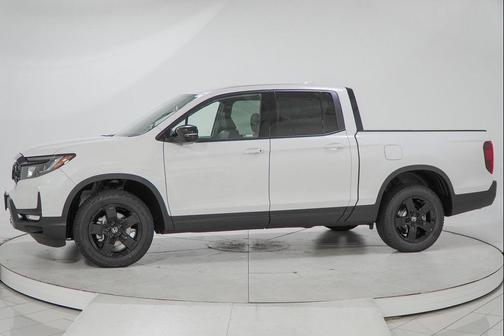 2025 Honda Ridgeline Black