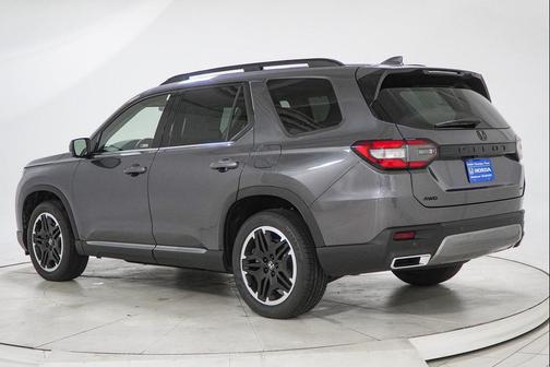 2026 Honda Pilot Touring 8-Passenger