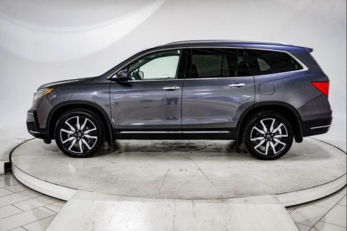2022 Honda Pilot Touring 8-Passenger