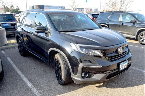 Crystal Black Pearl 2022 Honda Pilot AWD Special Edition
