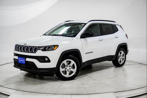 Bright White Clearcoat 2023 Jeep Compass Latitude