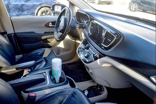 2017 Chrysler Pacifica Touring-L