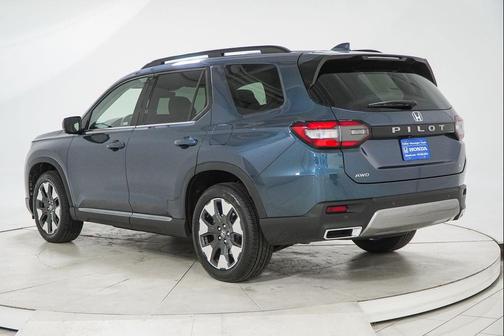Smoke Blue Pearl 2026 Honda Pilot Elite