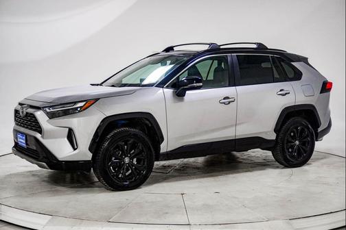 2022 Toyota RAV4 Hybrid SE