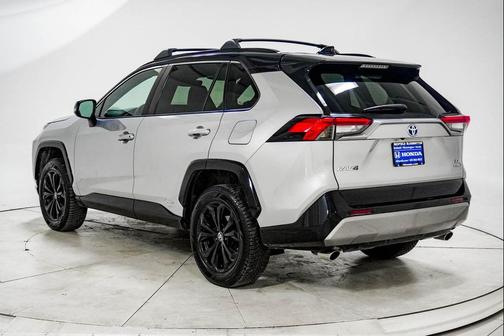 2022 Toyota RAV4 Hybrid SE