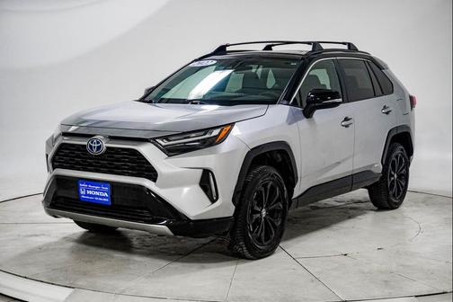2022 Toyota RAV4 Hybrid SE