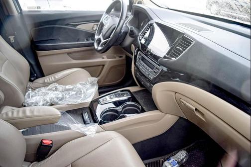 2020 Honda Pilot Touring 8-Passenger