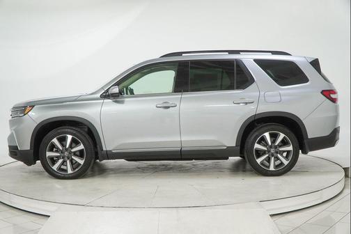 2023 Honda Pilot AWD Elite