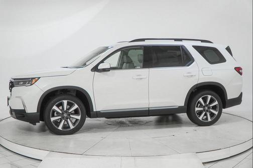 2025 Honda Pilot Touring 8-Passenger