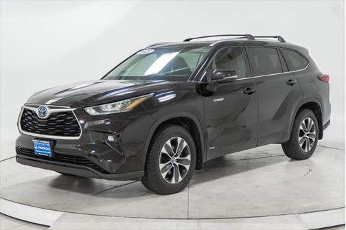 2020 Toyota Highlander Hybrid XLE