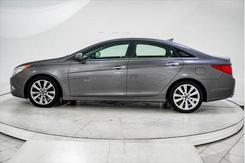 2011 Hyundai SONATA SE