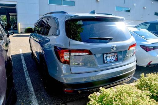 2022 Honda Pilot AWD Black Edition