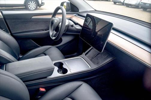 2024 Tesla Model Y Long Range Dual Motor All-Wheel Drive