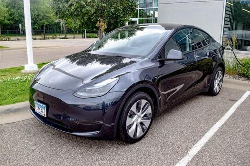 2024 Tesla Model Y Long Range Dual Motor All-Wheel Drive