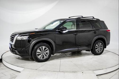 2022 Nissan Pathfinder SV 4WD