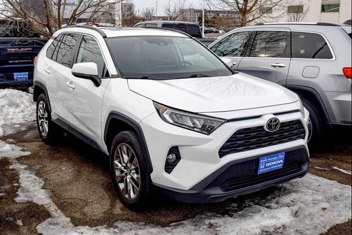 2020 Toyota RAV4 XLE Premium