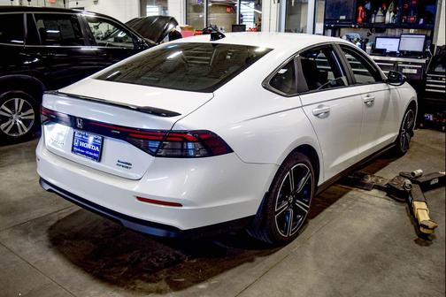 Platinum White Pearl 2023 Honda Accord Hybrid Sport