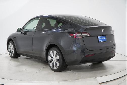 2024 Tesla Model Y Long Range Dual Motor All-Wheel Drive