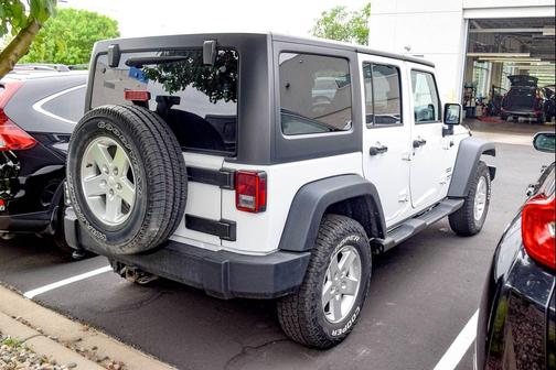 Bright White Clearcoat 2014 Jeep Wrangler Unlimited Sport