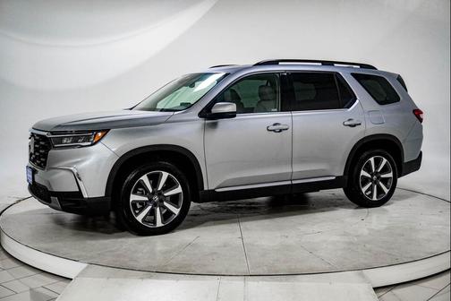 2024 Honda Pilot Touring 8-Passenger
