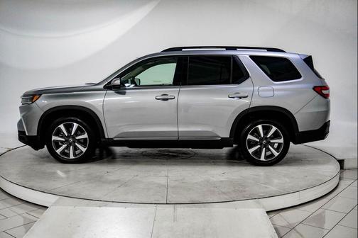 2024 Honda Pilot Touring 8-Passenger