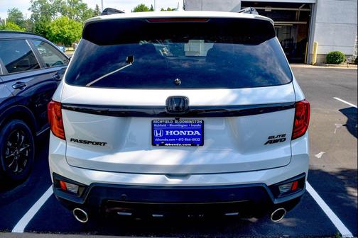 Platinum White Pearl 2022 Honda Passport AWD Elite