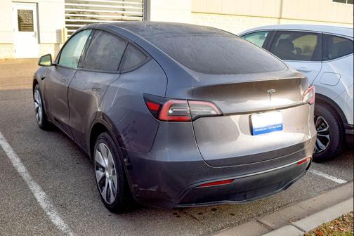 2023 Tesla Model Y Long Range Dual Motor All-Wheel Drive