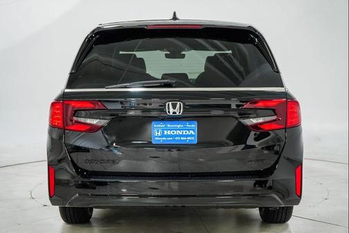 Crystal Black Pearl 2026 Honda Odyssey Sport-L
