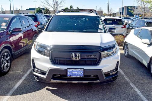 Platinum White Pearl 2024 Honda Passport AWD TrailSport