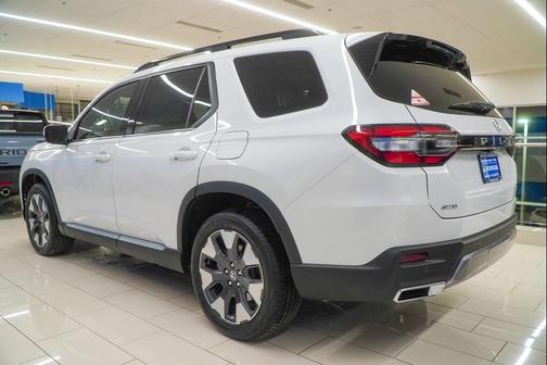 2026 Honda Pilot Touring 8-Passenger