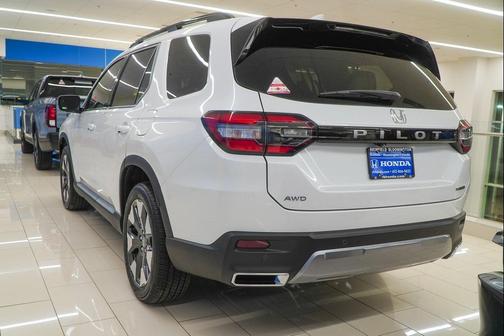 2026 Honda Pilot Touring 8-Passenger
