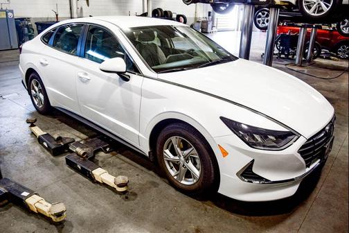 Quartz White 2022 Hyundai SONATA SE