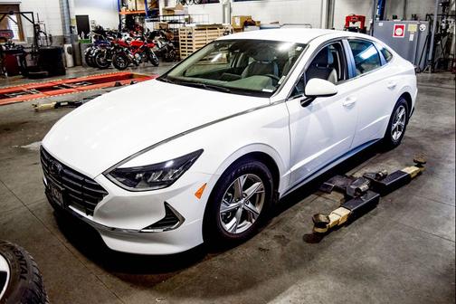 Quartz White 2022 Hyundai SONATA SE