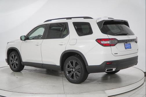 2025 Honda Pilot Sport