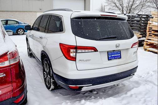 2022 Honda Pilot Touring 8-Passenger